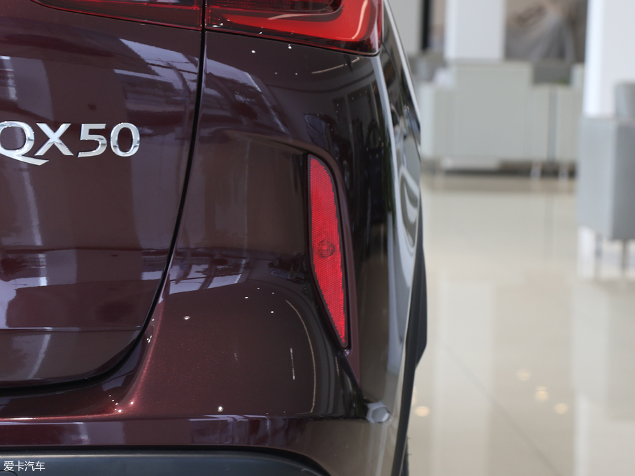 2018ӢQX50 2.0T (q)A