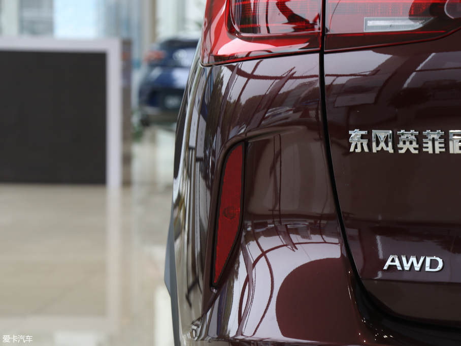 2018ӢQX50 2.0T (q)A