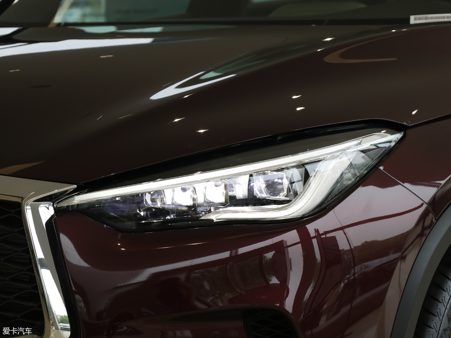 2018ӢQX50 2.0T (q)A