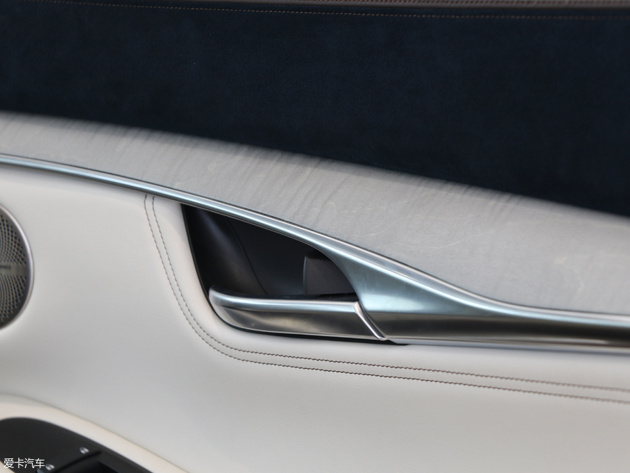 2018ӢQX50 2.0T (q)A