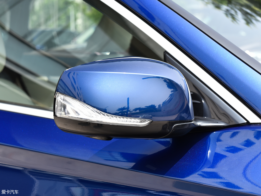 2018ӢQX50 2.0T (q)Ş