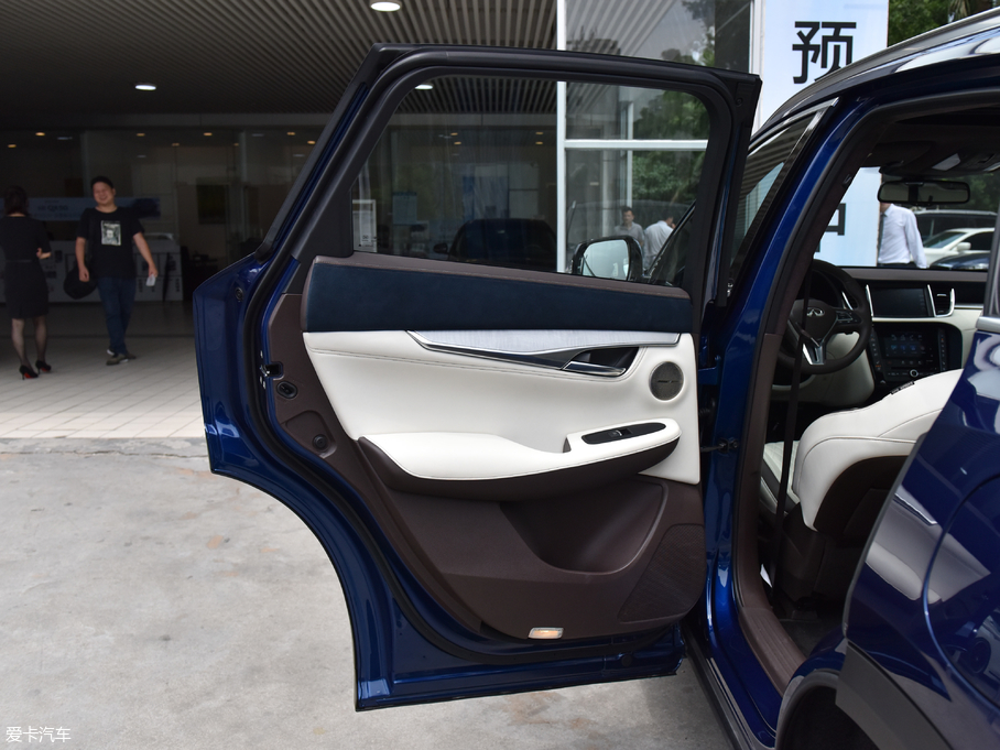 2018ӢQX50 2.0T (q)Ş