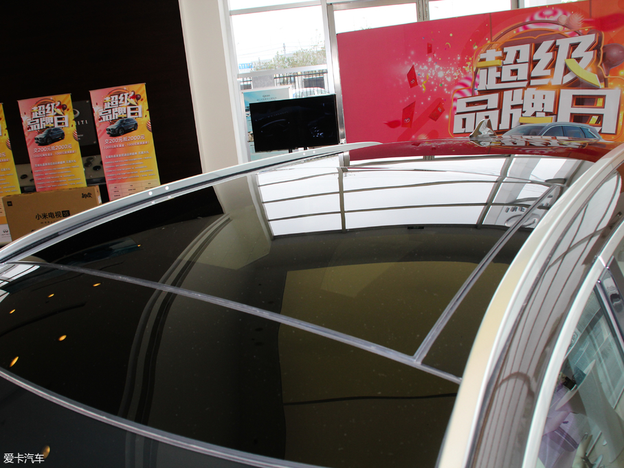 2018ӢQX50 2.0T ݼӢ