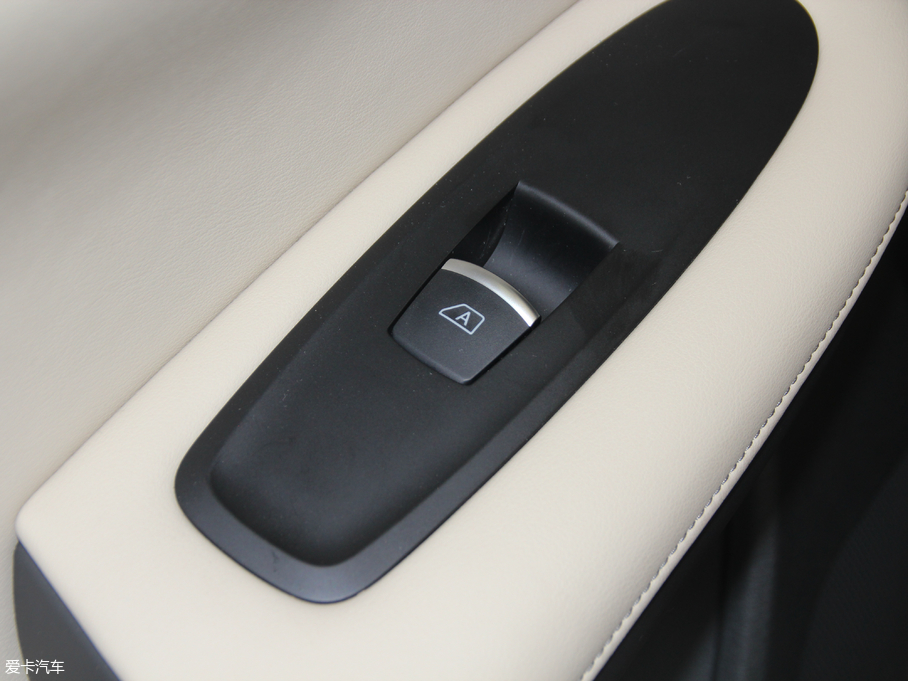 2018ӢQX50 2.0T ݼӢ