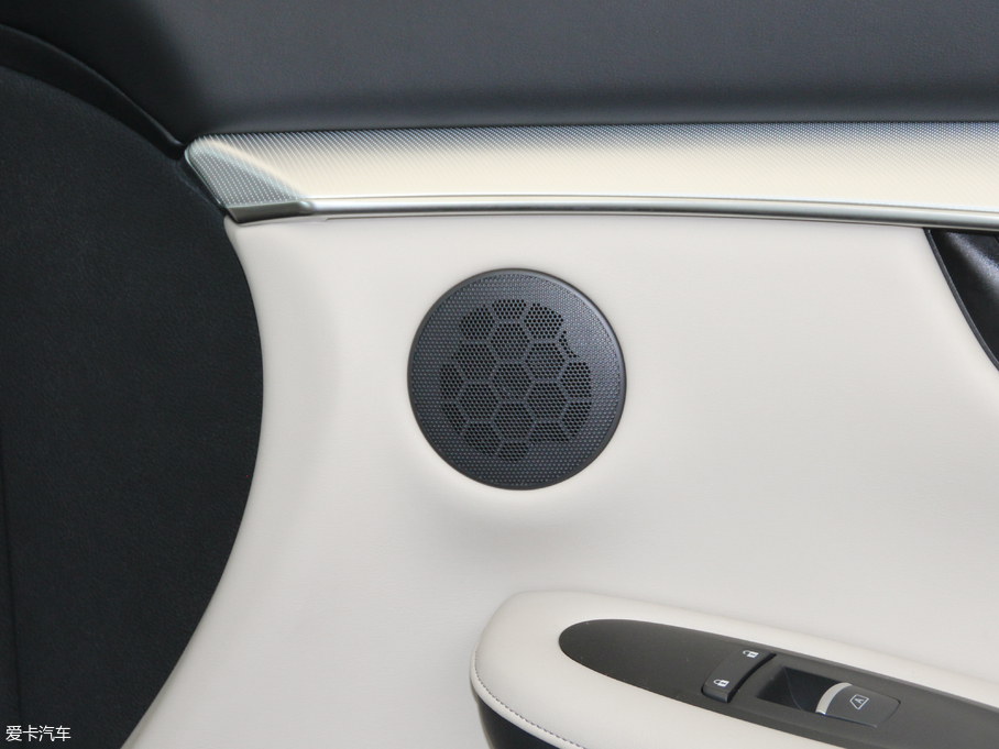 2018ӢQX50 2.0T ݼӢ