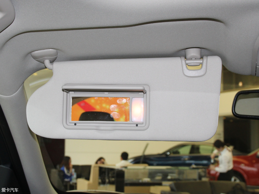 2018ӢQX50 2.0T ݼӢ