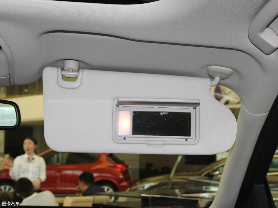 2018ӢQX50 2.0T ݼӢ