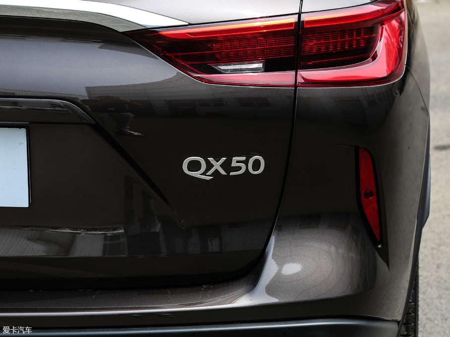 2018ӢQX50 2.0T Ş