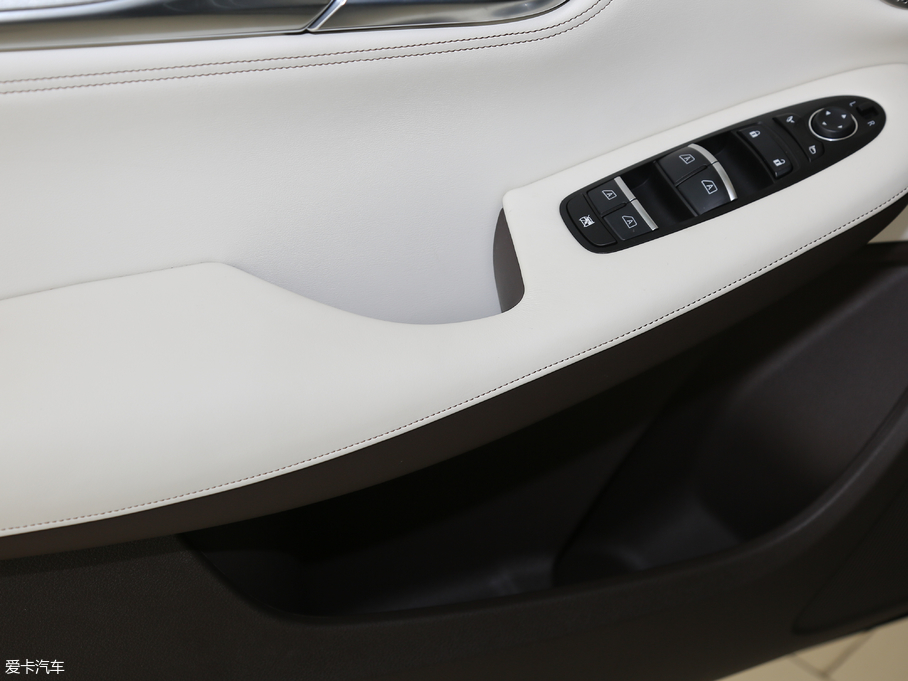 2018ӢQX50 2.0T (q)Ş