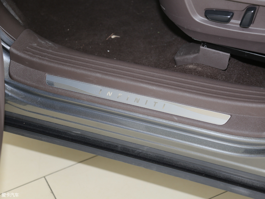 2018ӢQX50 2.0T (q)Ş