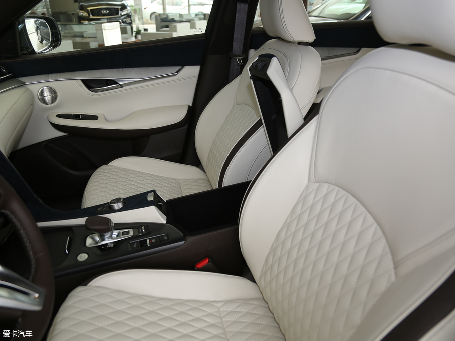 2018ӢQX50 2.0T (q)Ş