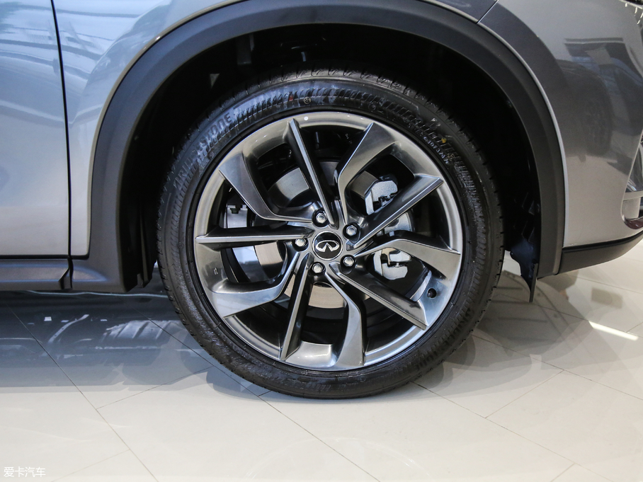 2018ӢQX50 2.0T (q)A