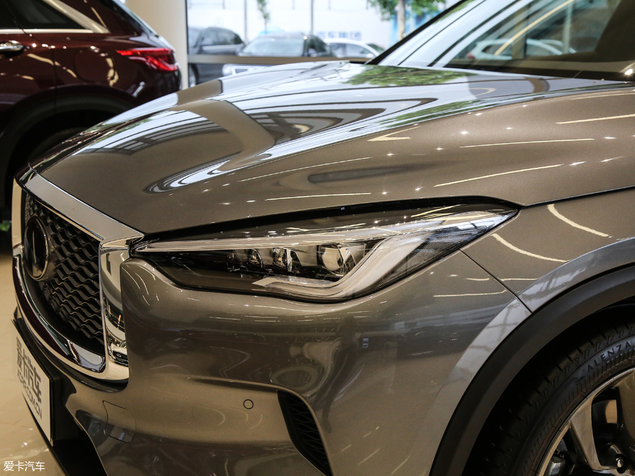 2018ӢQX50 2.0T (q)A