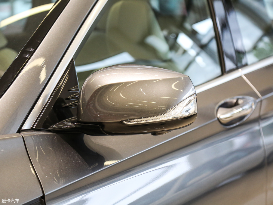 2018ӢQX50 2.0T (q)A