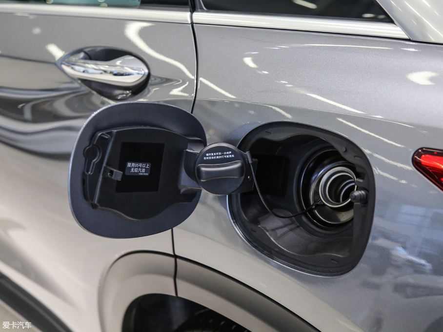 2018ӢQX50 2.0T (q)A