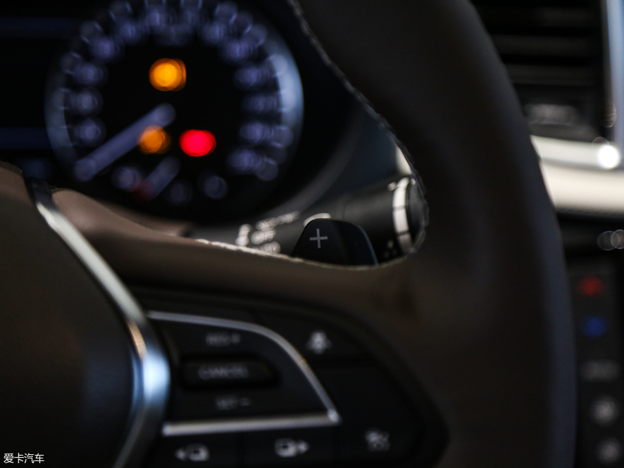 2018ӢQX50 2.0T (q)A