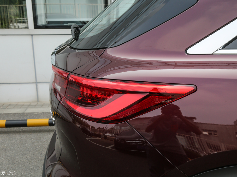 2018ӢQX50 2.0T (q)ܰ