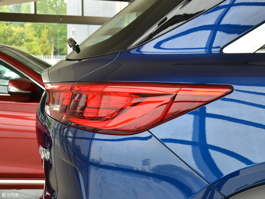 2018ӢQX50 2.0T ݼӢ