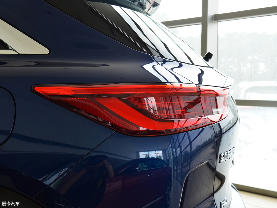 2018ӢQX50 2.0T ݼӢ