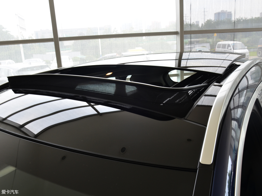 2018ӢQX50 2.0T ݼӢ