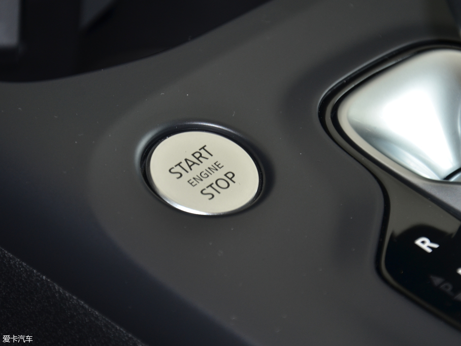 2018ӢQX50 2.0T ݼӢ