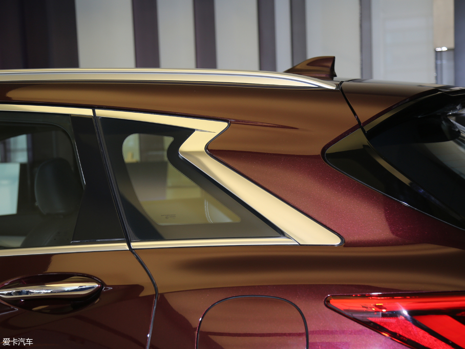 2018ӢQX50 2.0T (q)ݼӢ