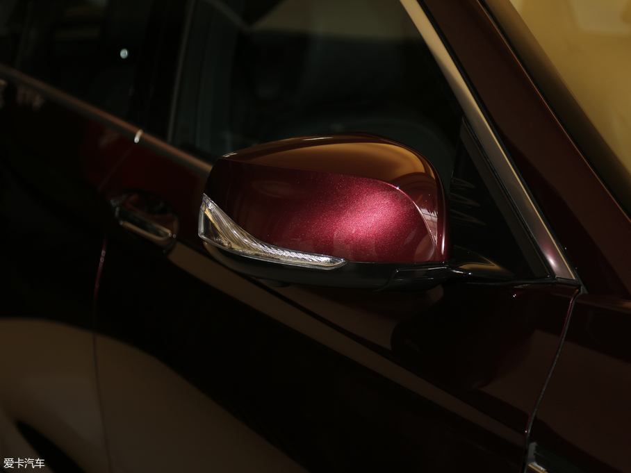 2018ӢQX50 2.0T ݼӢ