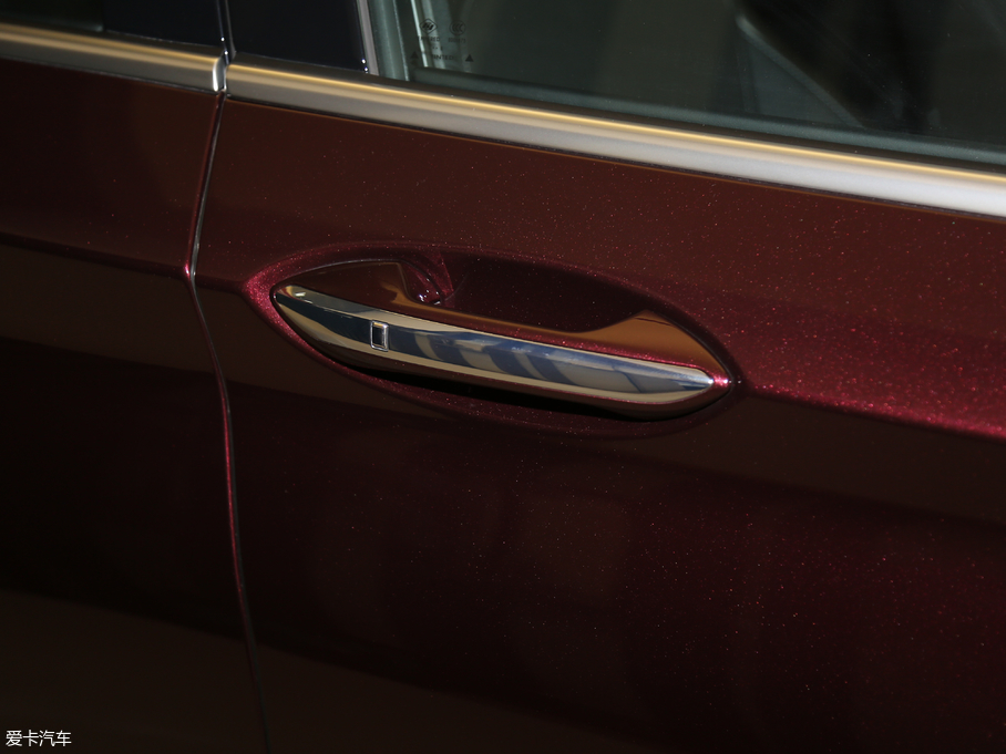 2018ӢQX50 2.0T ݼӢ