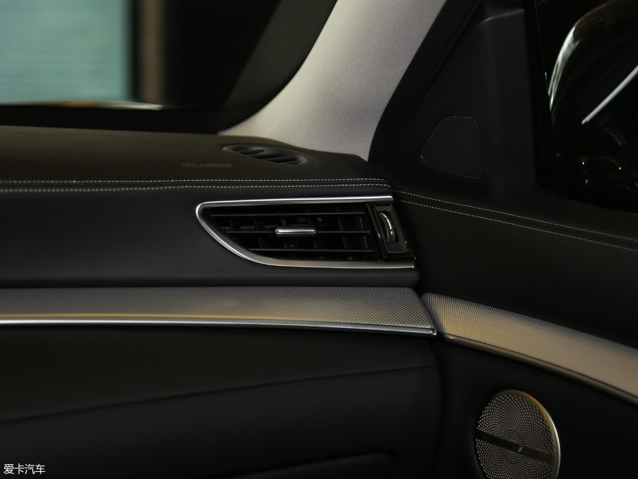 2018ӢQX50 2.0T ݼӢ