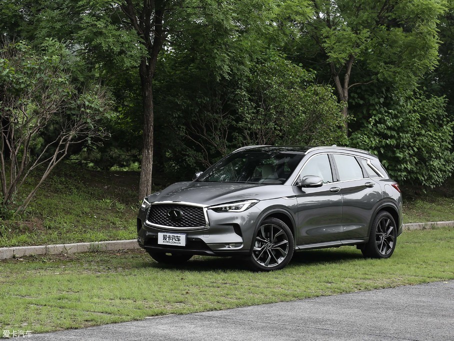 2018ӢQX50 2.0T (q)Ş