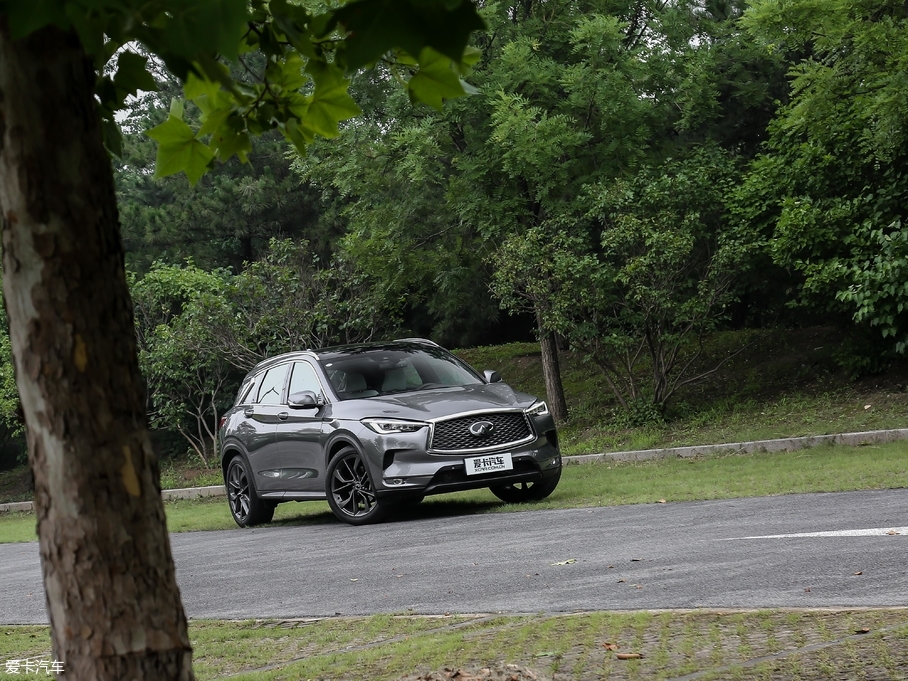 2018ӢQX50 2.0T (q)Ş