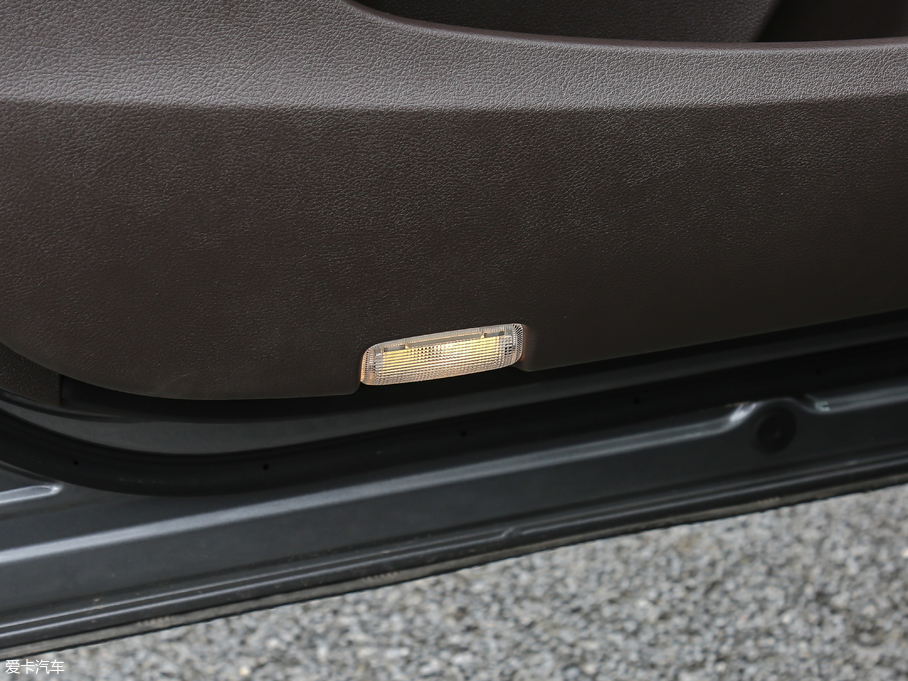 2018ӢQX50 2.0T (q)Ş