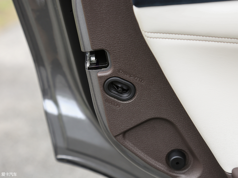 2018ӢQX50 2.0T (q)Ş