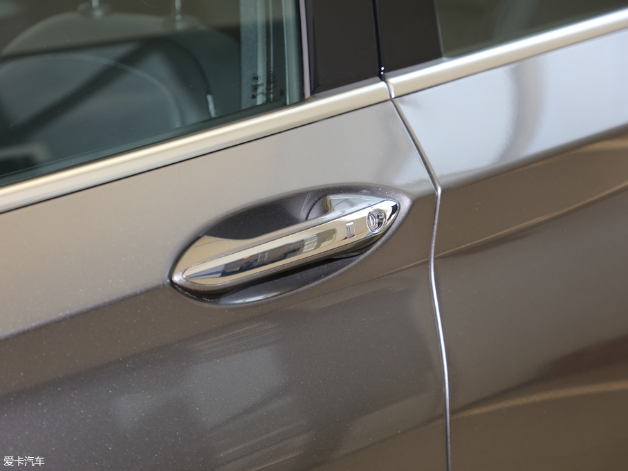 2018ӢQX50 2.0T ݼӢ