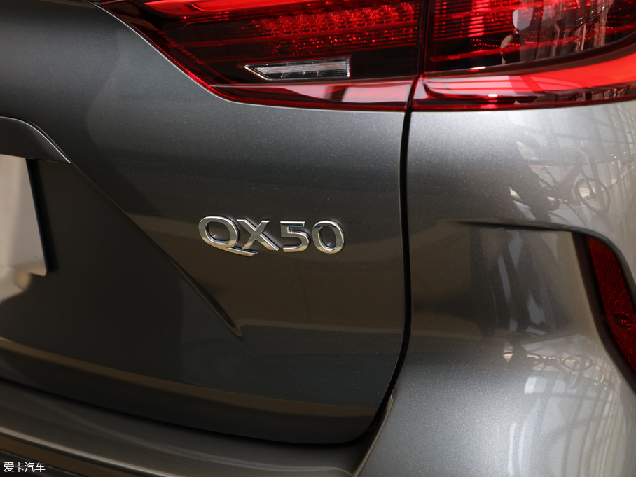 2018ӢQX50 2.0T ݼӢ