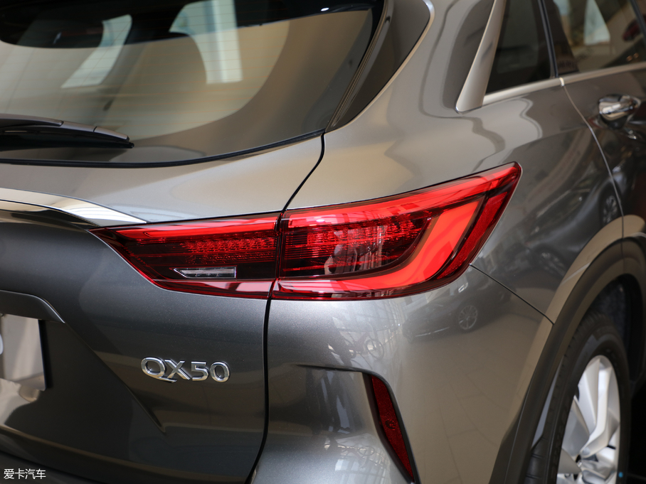 2018ӢQX50 2.0T ݼӢ