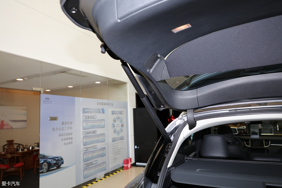 2018ӢQX50 2.0T ݼӢ