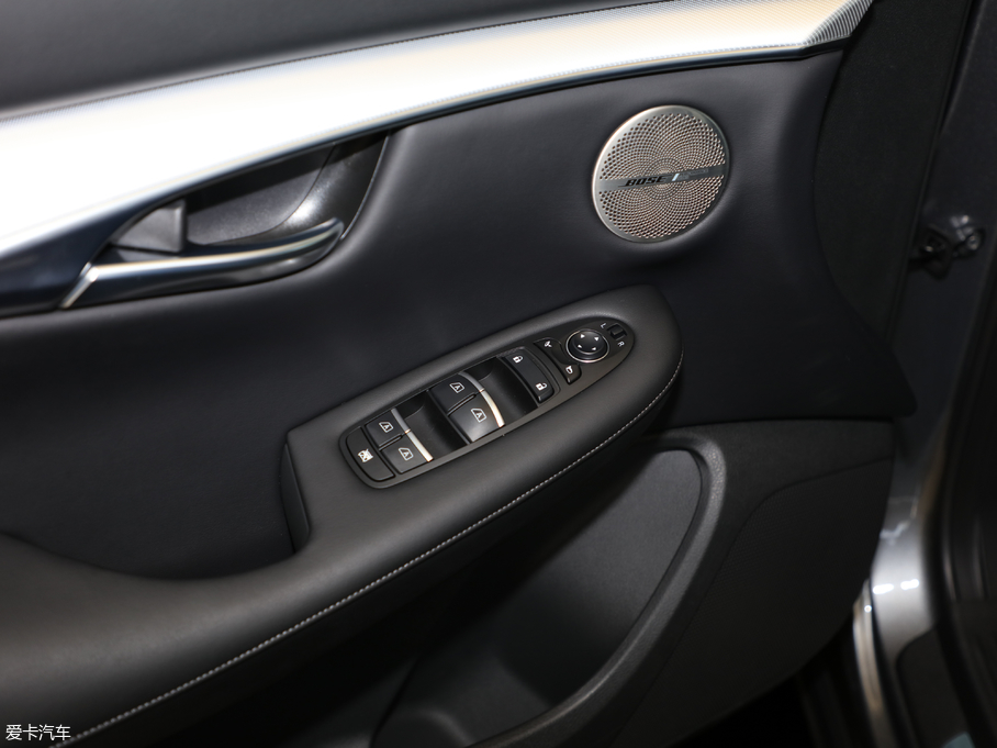 2018ӢQX50 2.0T ݼӢ