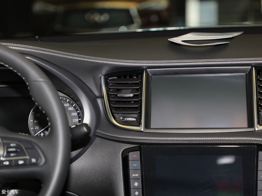 2018ӢQX50 2.0T ݼӢ