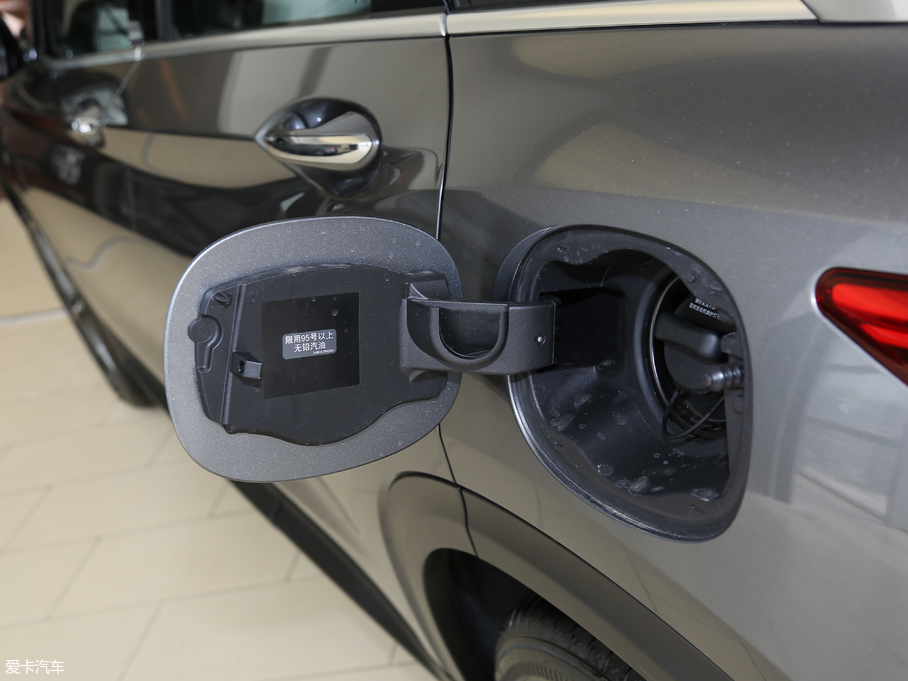 2018ӢQX50 2.0T (q)Ş