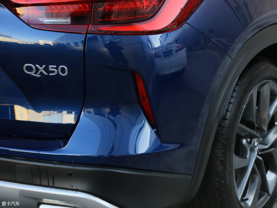 2018ӢQX50 2.0T (q)A