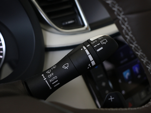 20182.0T (q)A п؅^(q)