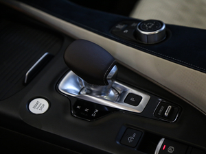 20182.0T (q)A п؅^(q)