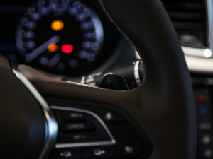 20182.0T (q)A п؅^(q)