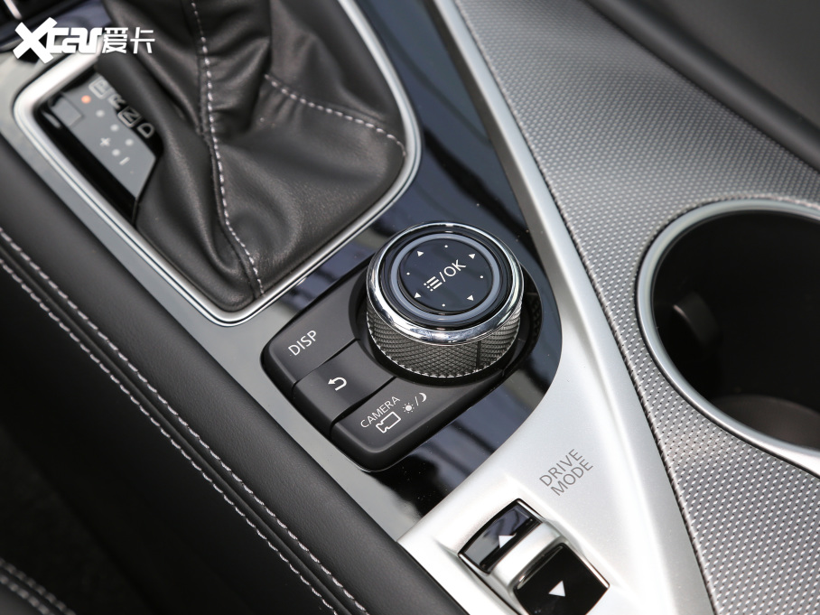 2021��Ӣ�����Q50L 2.0T �M���\�Ӱ�