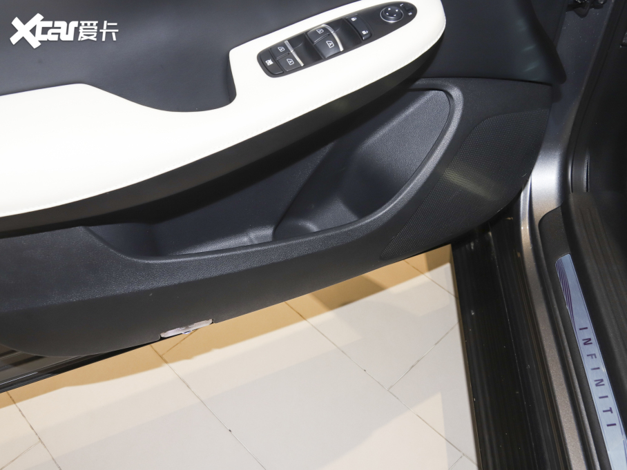 2022ӢQX50 2.0T WAVE