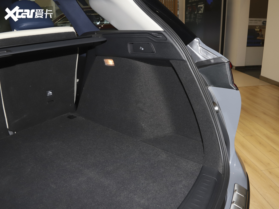 2022ӢQX50 2.0T WAVE