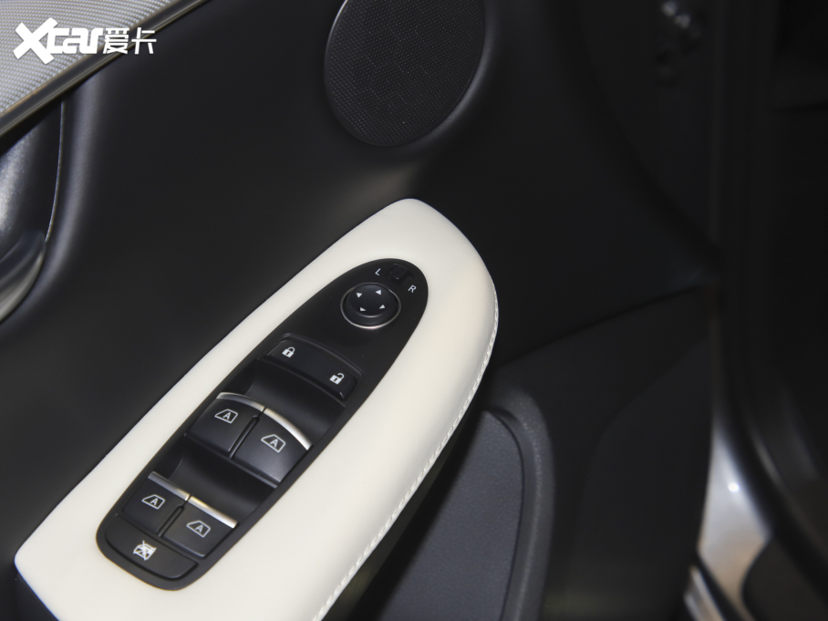 2022ӢQX50 2.0T (q)WAVE