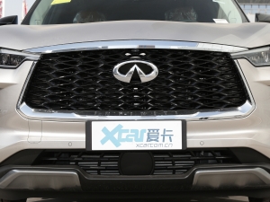 2022款2.0T 四驱豪华版 中网