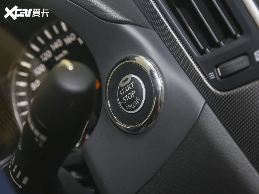 2022ӢQ50L 2.0T WAVE